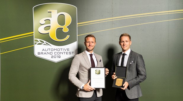 BENTLEY DESIGNERS SCOOP TWO TOP GERMAN DESIGN COUNCIL AWARDS