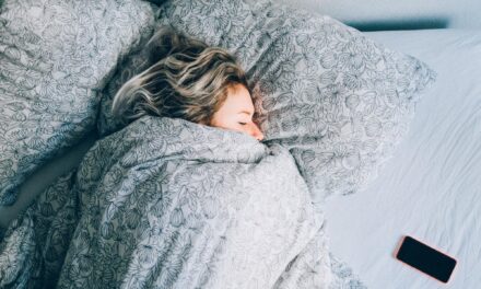 HOW LACK OF SLEEP AFFECTS YOUR HEALTH
